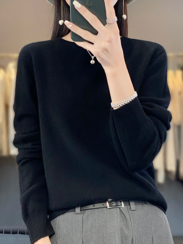 Comfortable Soft Sweater for Women with Crew Neck Long Sleeve Relaxed Oversized Knit Style