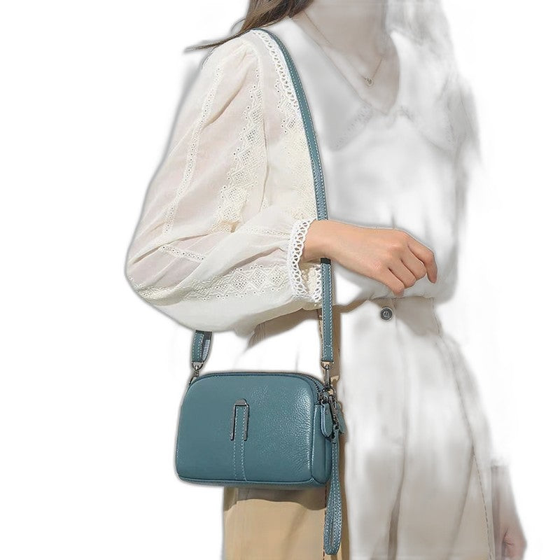 Effortless Blue Leather Crossbody Bag for Women with Casual Style