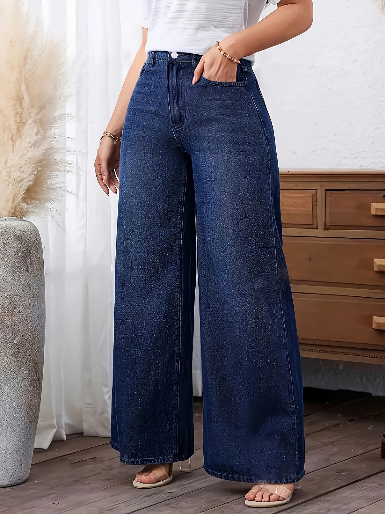 Effortless Relaxed Blue Wide Leg Jeans for Women with High Waist Flowing Style