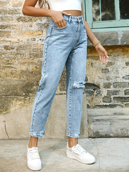Effortless Blue Relaxed Mom Jeans for Women with High Waist Distressed Tapered Leg