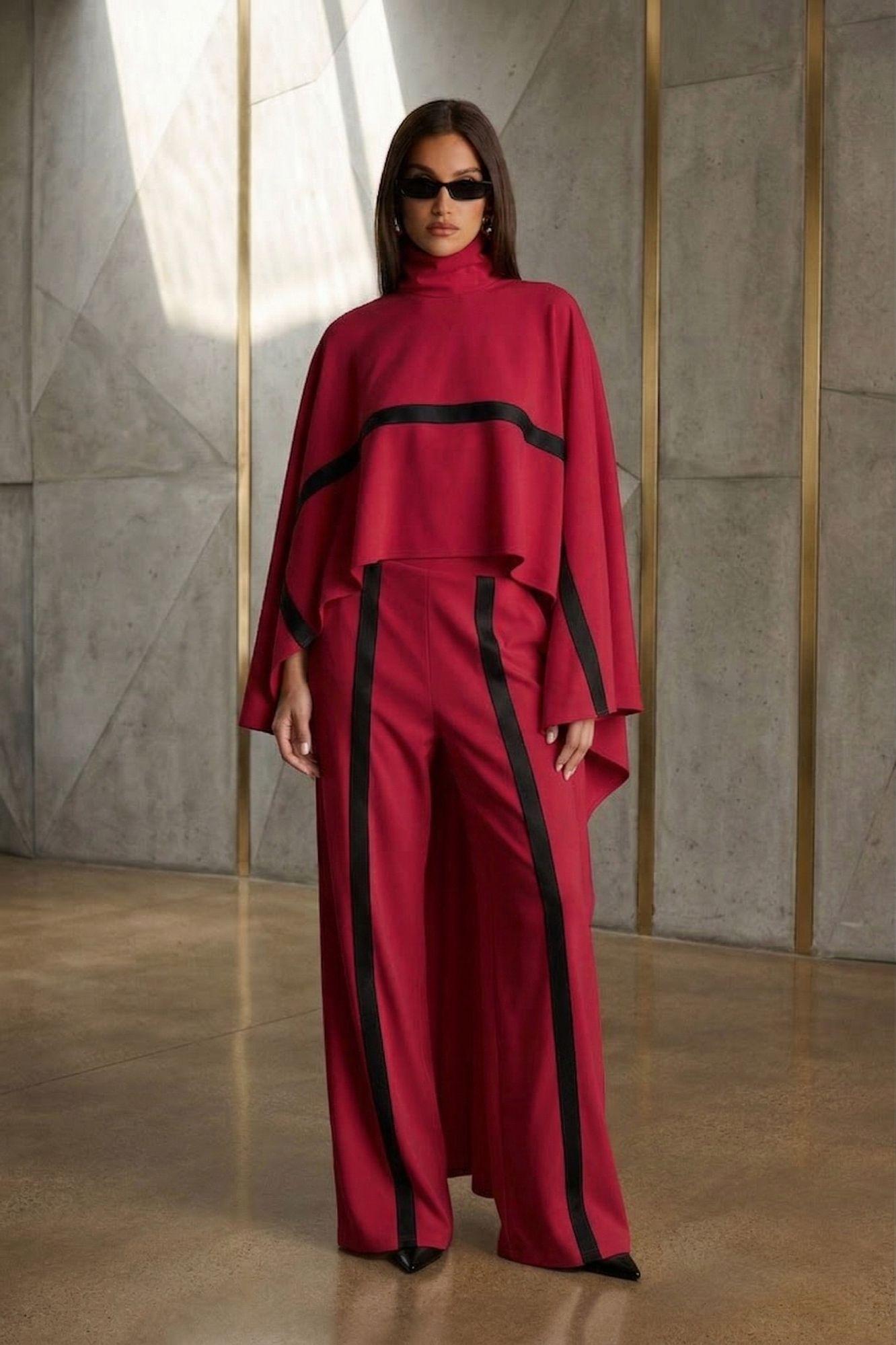 Effortless Two Piece Set for Women with Short Sleeve Boxy Top Wide Leg Flowing Trousers Style