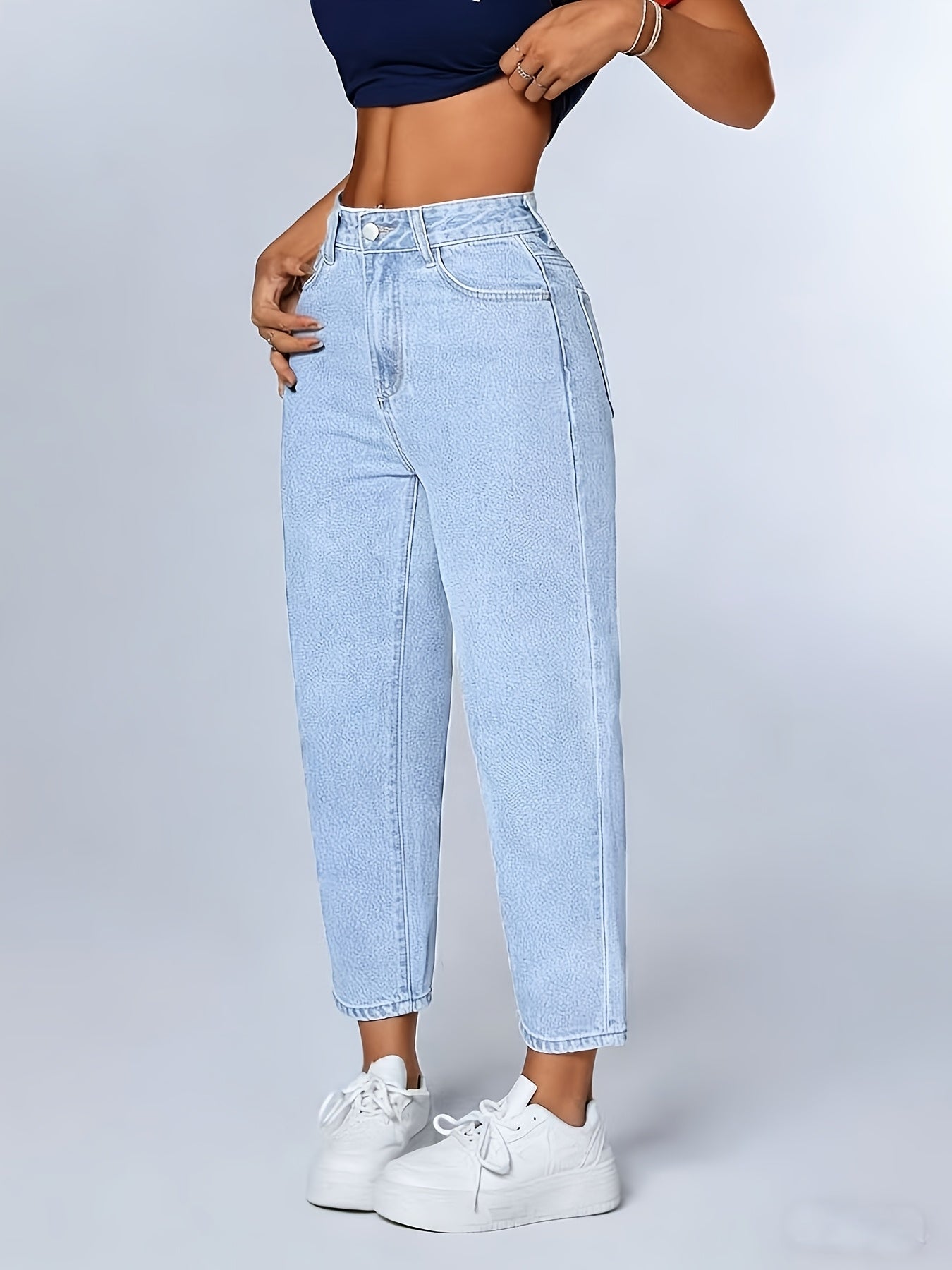 Effortless Light Blue Relaxed Mom Jeans for Women with High Waist Tapered Cuffed Hem