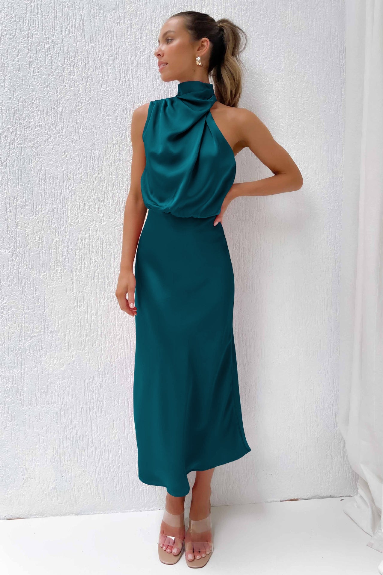 Elegant Satin Maxi Dress for Women with Halter Neck Blouson Bodice Sleeveless Formal Wedding Guest Style