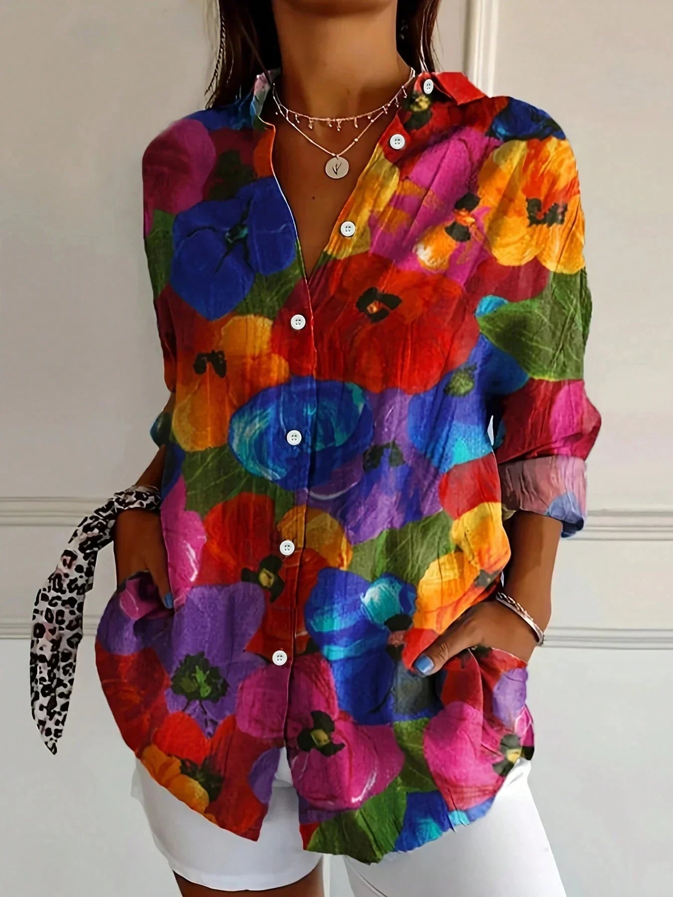 Effortless Floral Print Blouse for Women with V Neck Long Sleeve Button Front Relaxed Casual Style