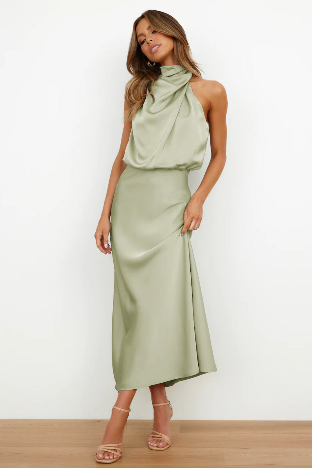 Elegant Satin Maxi Dress for Women with Halter Neck Blouson Bodice Sleeveless Formal Wedding Guest Style