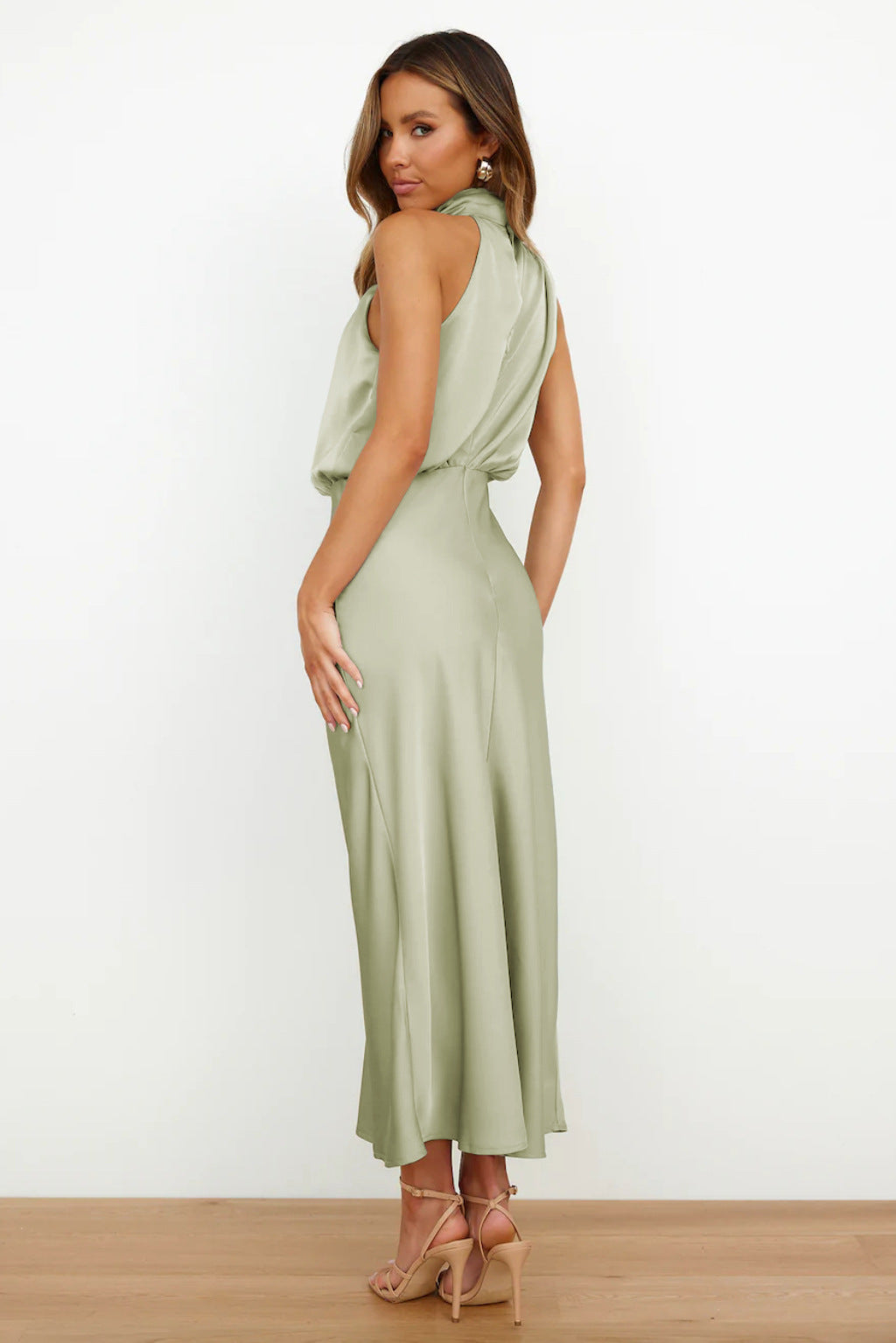 Elegant Satin Maxi Dress for Women with Halter Neck Blouson Bodice Sleeveless Formal Wedding Guest Style