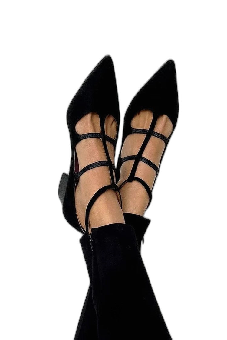Comfortable Black Flats for Women with Pointed Toe Lace Up Casual Style