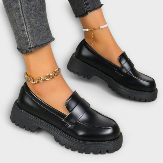 Comfortable Black Leather Loafers for Women with Platform Closed Toe Chain Strap Casual Style