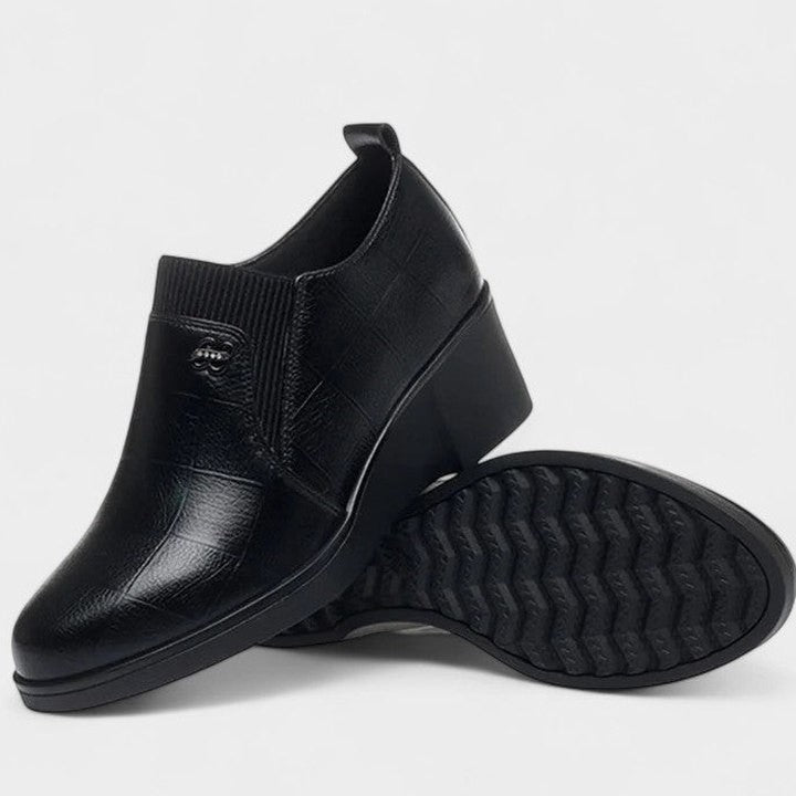 Comfortable Black Leather Loafers for Women with Wedge Pointed Toe Casual Style