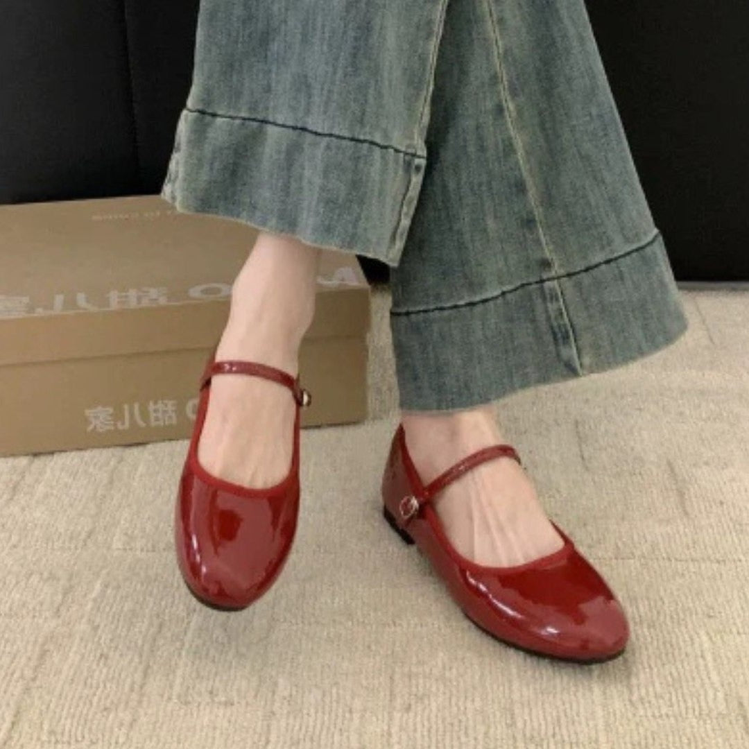 Comfortable Black Leather Mary Jane Shoes for Women with Ankle Strap Closed Toe Buckle Casual Style