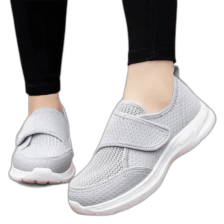 Comfortable Black Loafers for Women with Closed Toe Casual Style
