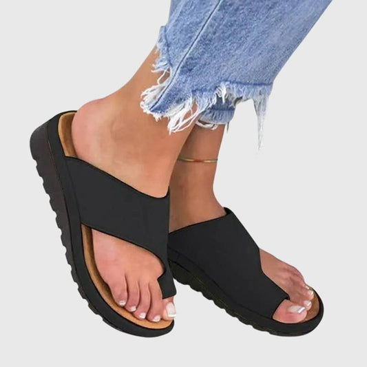 Comfortable Black Platform Sandals for Women with Slingback Open Toe Casual Style