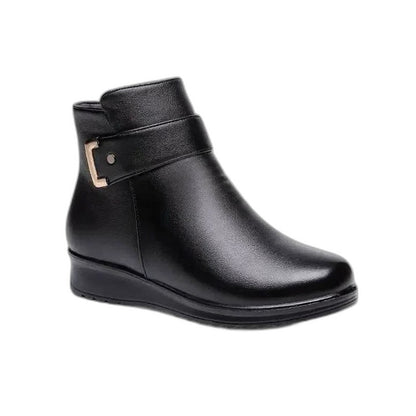 Comfortable Brown Leather Ankle Boots for Women with Closed Toe Fur Lined Buckle Casual Style