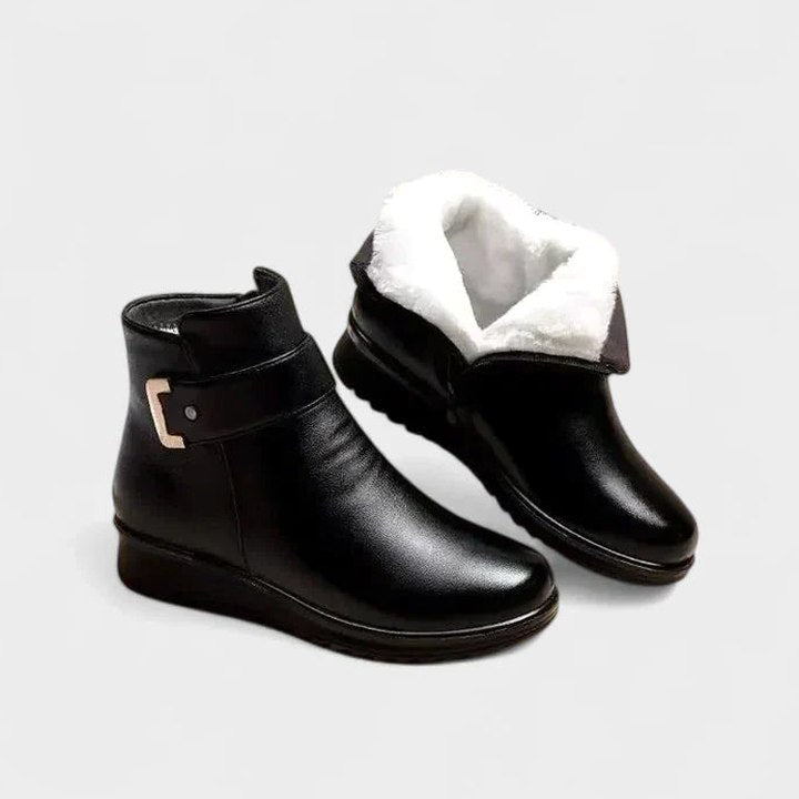 Comfortable Brown Leather Ankle Boots for Women with Closed Toe Fur Lined Buckle Casual Style