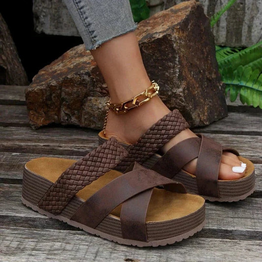 Comfortable Brown Leather Platform Sandals for Women with Open Toe Casual Style