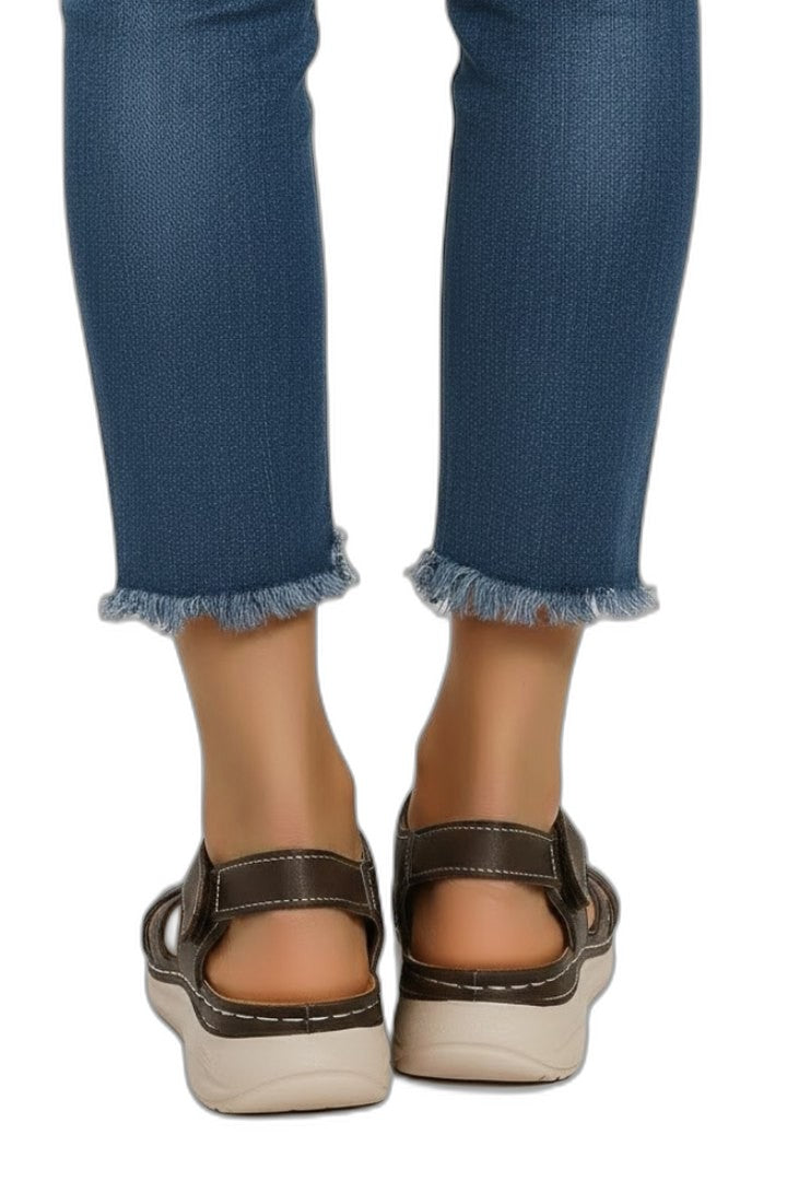 Comfortable Brown Leather Sandals for Women with Ankle Strap Open Toe Buckle Casual Style