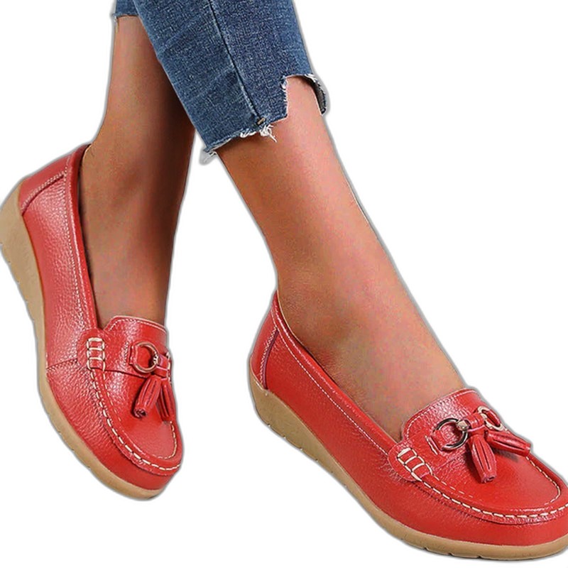 Comfortable Cream Leather Loafers for Women with Tassel Closed Toe Casual Style