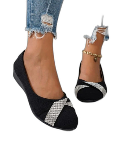 Comfortable Flats for Women with Closed Toe Studded Casual Style