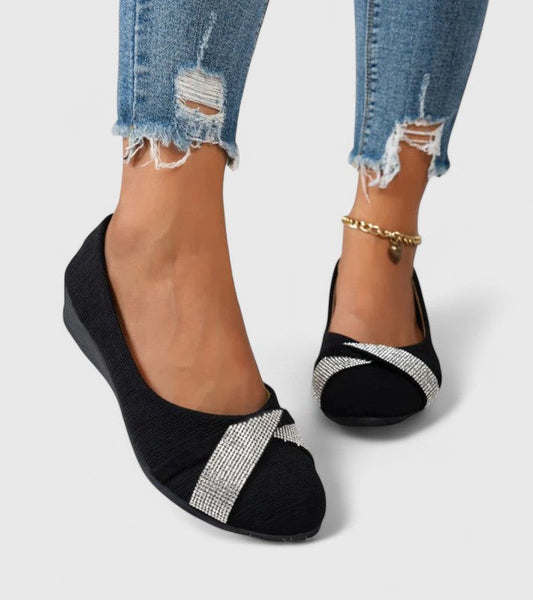 Comfortable Flats for Women with Closed Toe Studded Casual Style
