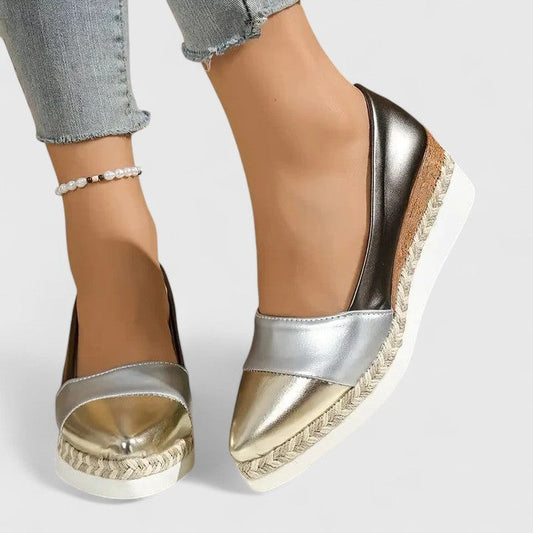 Comfortable Flats for Women with Platform Ankle Strap Closed Toe Casual Style