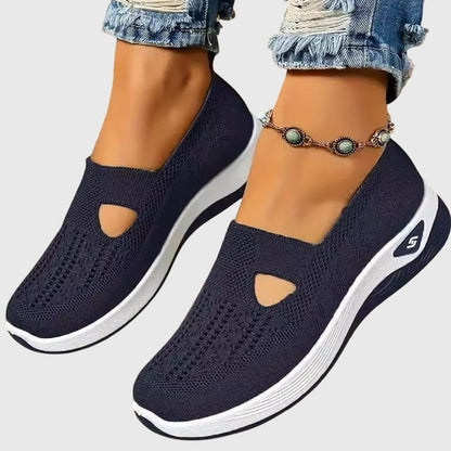 Comfortable Green Mesh Sneakers for Women with Closed Toe Casual Style