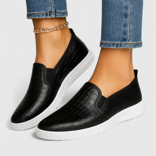 Comfortable Leather Sneakers for Women with Closed Toe Casual Style