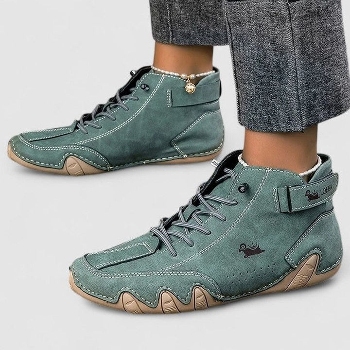 Comfortable White Leather Sneakers for Women with Closed Toe Lace Up Casual Style
