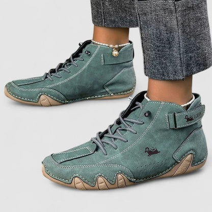 Comfortable White Leather Sneakers for Women with Closed Toe Lace Up Casual Style