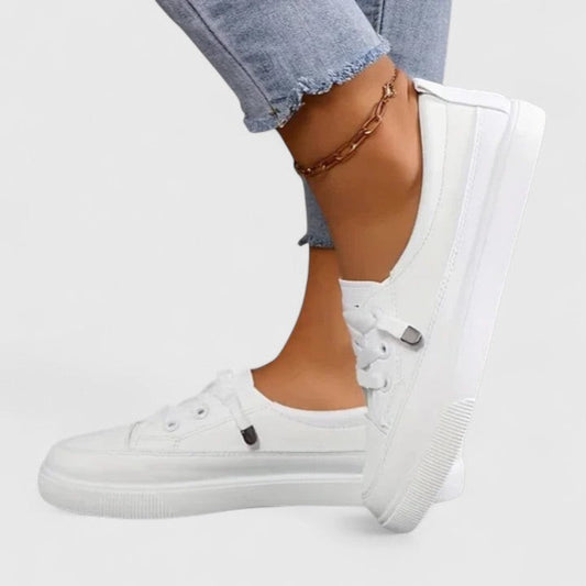 Comfortable White Sneakers for Women with Platform Lace Up Casual Style