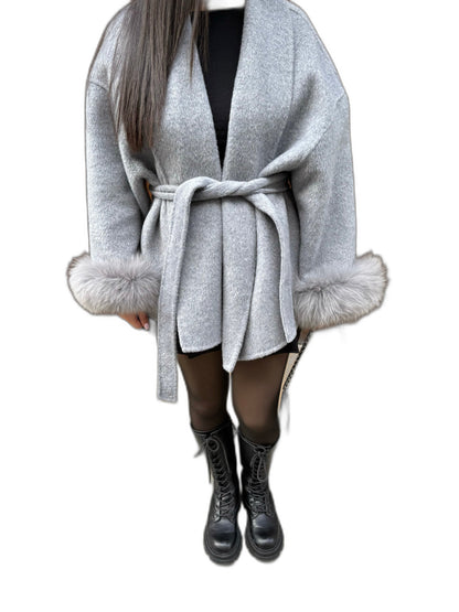 Effortless Beige Knit Coat for Women with Long Sleeve Oversized Fur Lined Casual Style