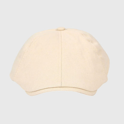 Effortless Black Hat for Women with Casual Style