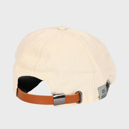 Effortless Black Hat for Women with Casual Style