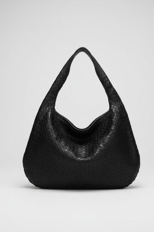 Effortless Black Leather Shoulder Bag for Women with Casual Style