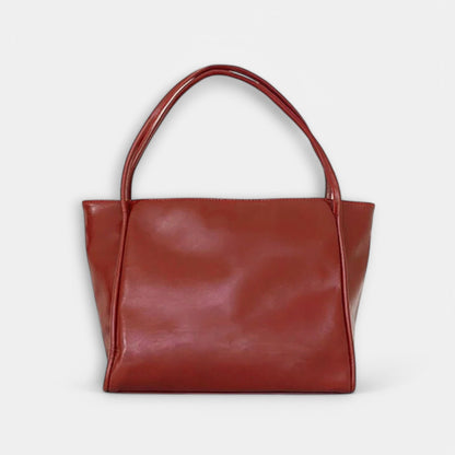 Effortless Black Leather Tote Bag for Women with Casual Style