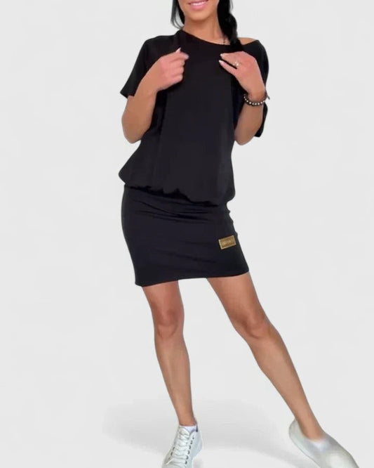 Effortless Black Mini Dress for Women with Crew Neck Short Sleeve Bodycon Casual Style