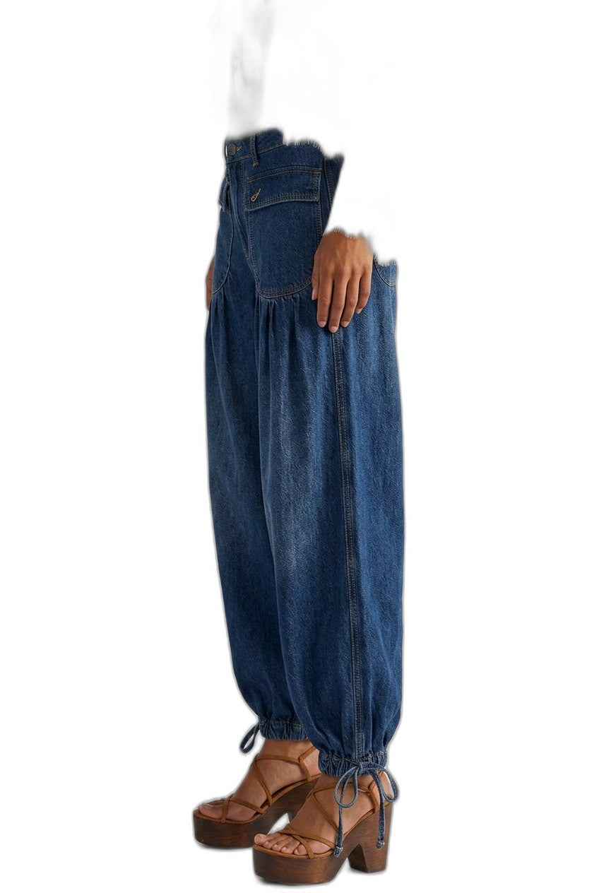 Effortless Blue Denim Jeans for Women with High Waisted Casual Style
