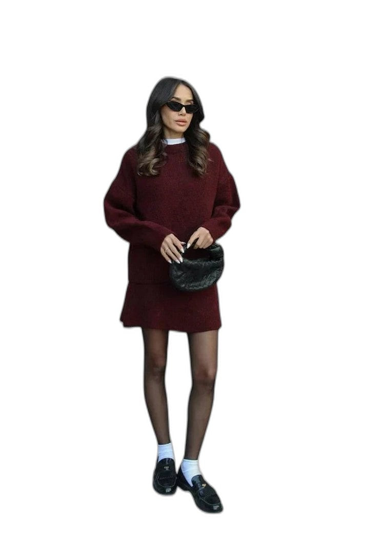 Effortless Brown Knit Sweater for Women with Crew Neck Long Sleeve Oversized Casual Style