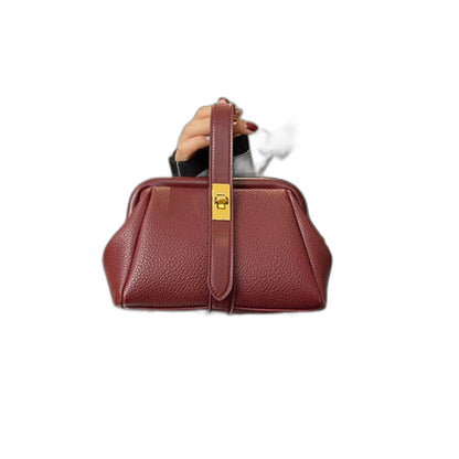 Effortless Brown Leather Crossbody Bag for Women with Casual Style
