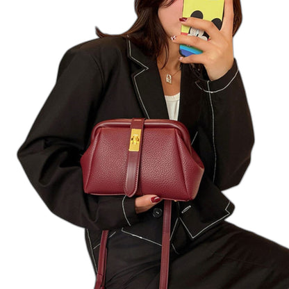 Effortless Brown Leather Crossbody Bag for Women with Casual Style
