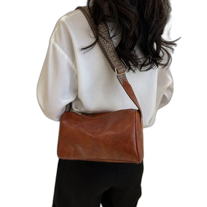 Effortless Brown Leather Shoulder Bag for Women with Casual Style