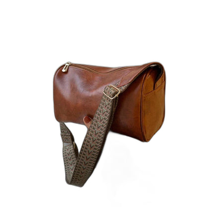 Effortless Brown Leather Shoulder Bag for Women with Casual Style