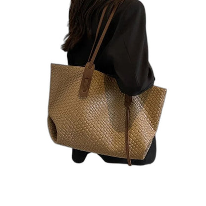 Effortless Brown Leather Tote Bag for Women with Casual Style