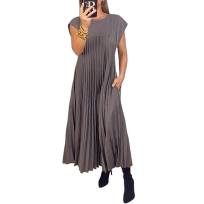 Effortless Cream Maxi Dress for Women with Sleeveless Pleated Flowing Casual Style