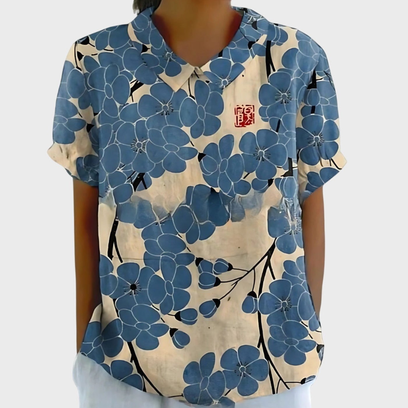 Effortless Floral Blouse for Women with Collared Short Sleeve Button Front Casual Style