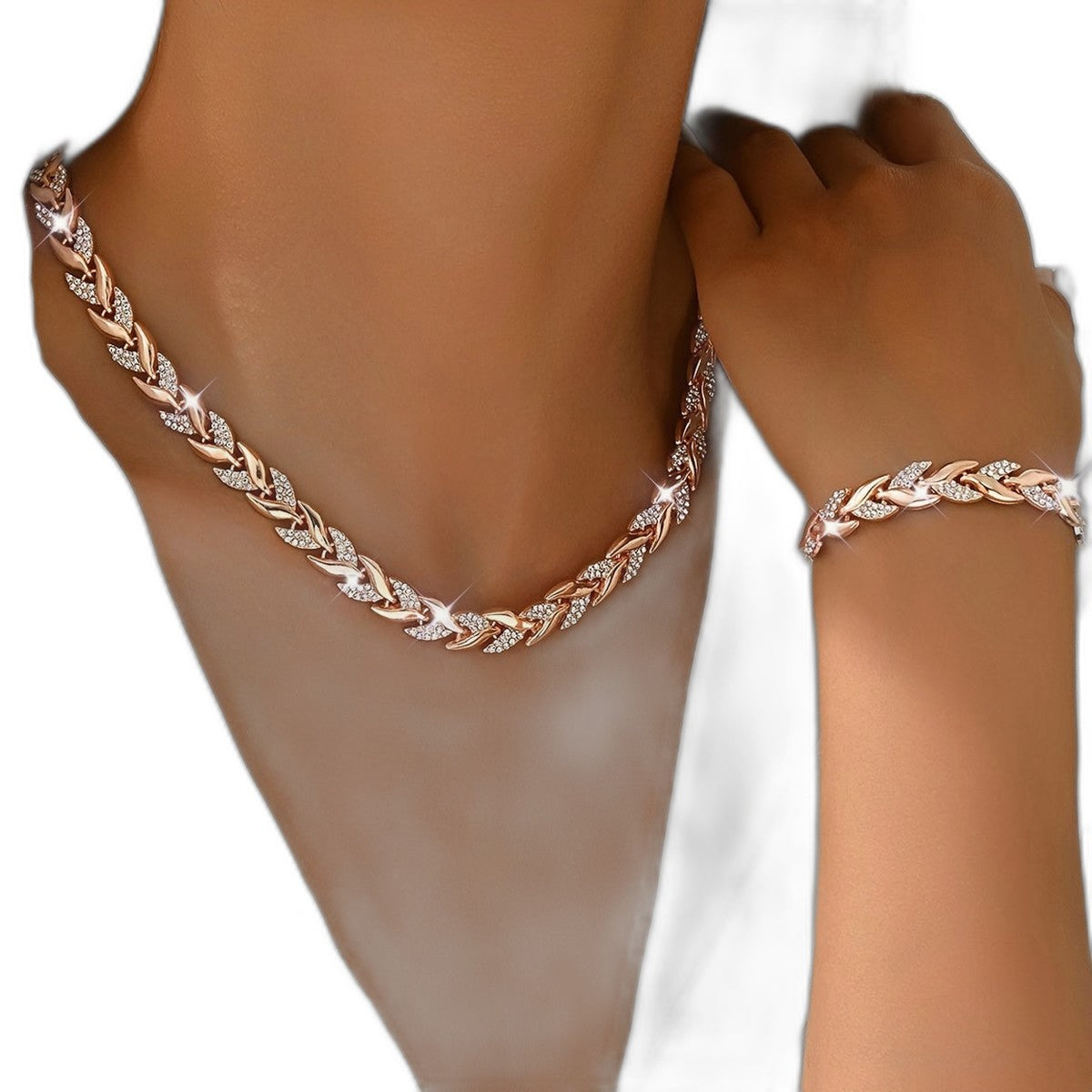 Effortless Gold Necklace for Women with Rhinestone Casual Style