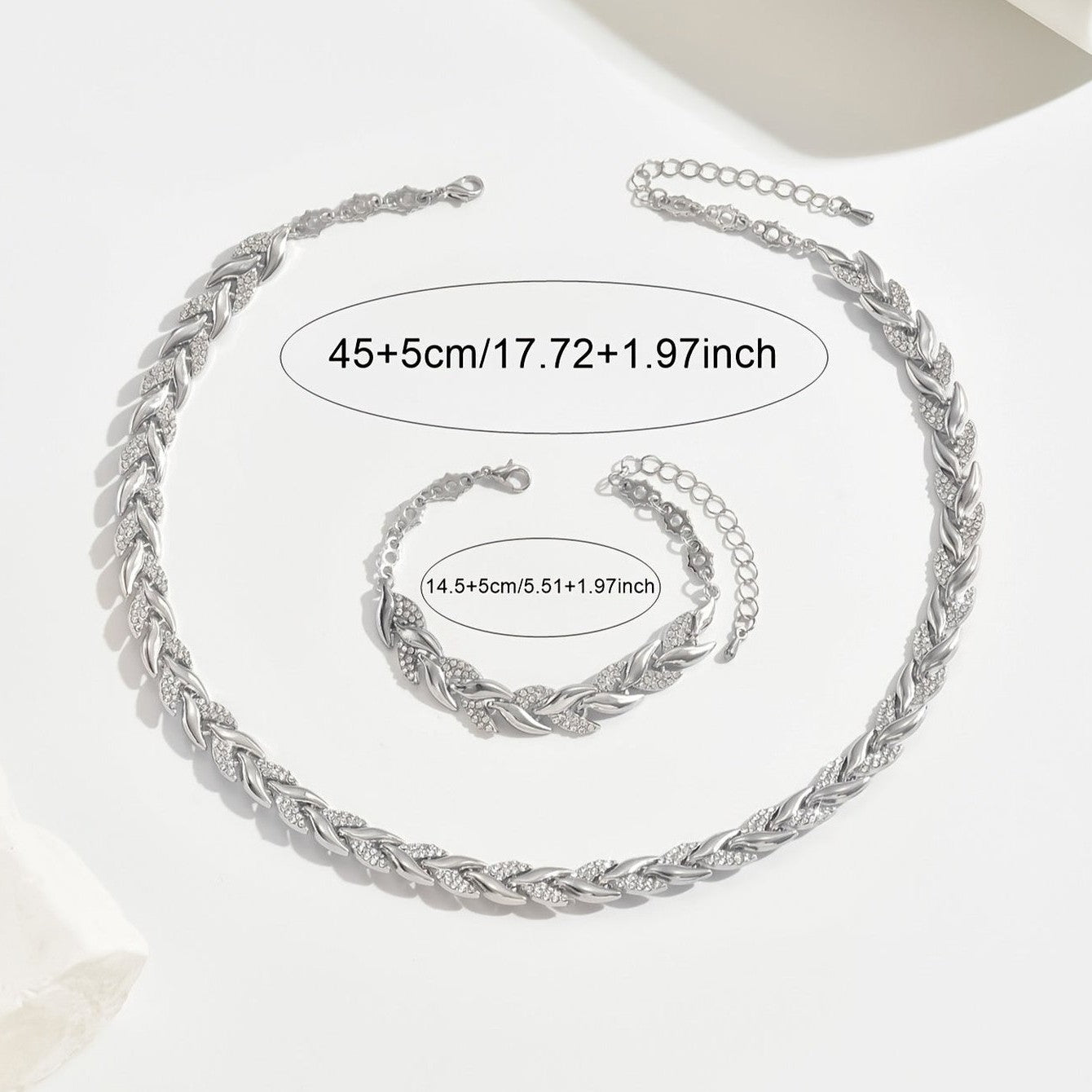 Effortless Gold Necklace for Women with Rhinestone Casual Style