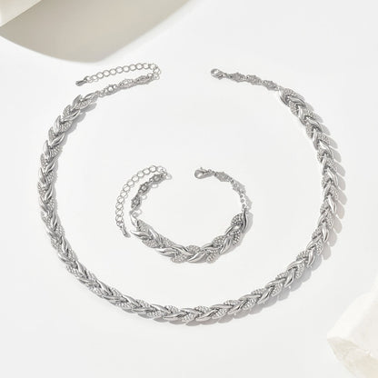 Effortless Gold Necklace for Women with Rhinestone Casual Style
