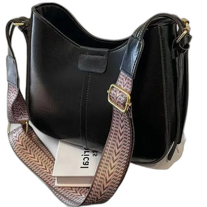 Effortless Leather Crossbody Bag for Women with Chain Strap Shoulder Casual Style