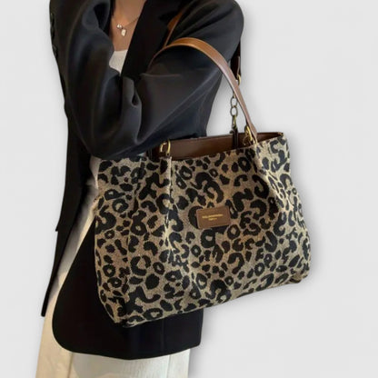 Effortless Leopard Shoulder Bag for Women with Tote Chain Strap Casual Style