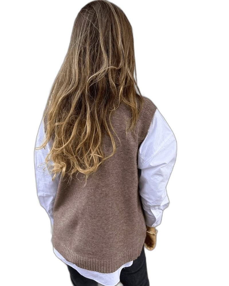 Effortless Tan Knit Sweater Vest for Women with Collared Sleeveless Oversized Casual Style